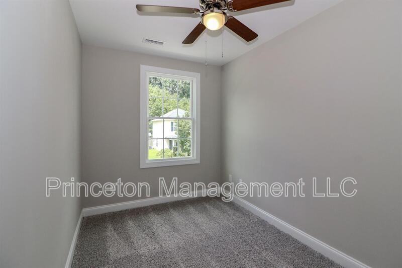 3973 Newhall Dr Nw - Photo 5 of 38