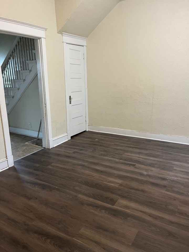 626 West 3rd Street - Photo 3 of 9