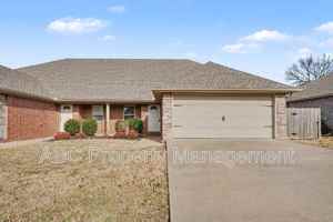 featured image of 3006 Sw Deerfield Blvd