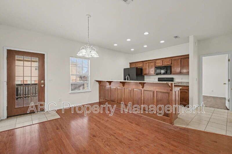 3006 Sw Deerfield Blvd - Photo 2 of 24