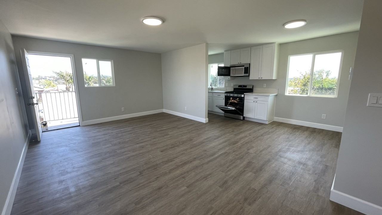 Duval St - Photo 7 of 11