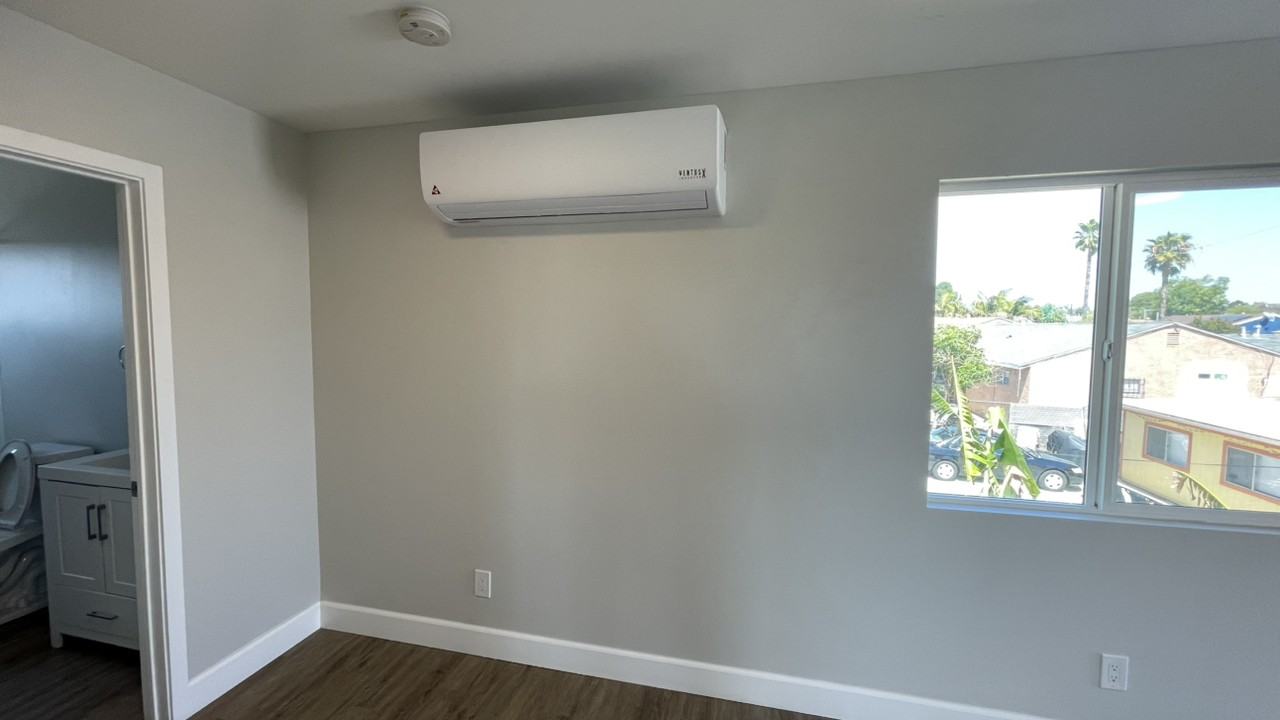 Duval St - Photo 6 of 11