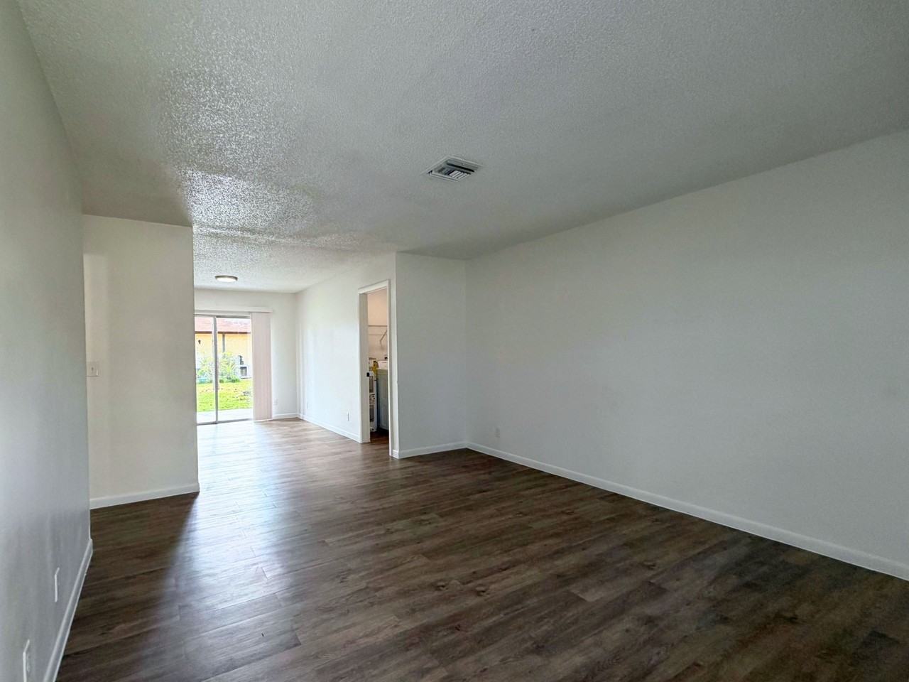 3031 Perry Avenue - Photo 4 of 14