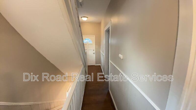 879 Rockdale Ave - Photo 6 of 29