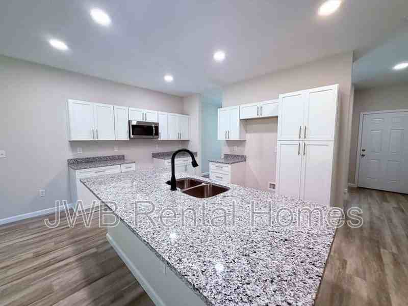 6700 Aline Rd - Photo 3 of 25