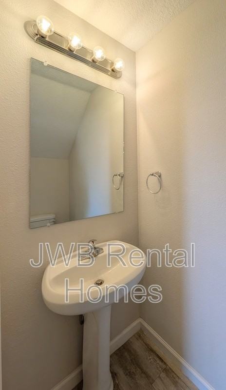 2342 N Davis St - Photo 7 of 18