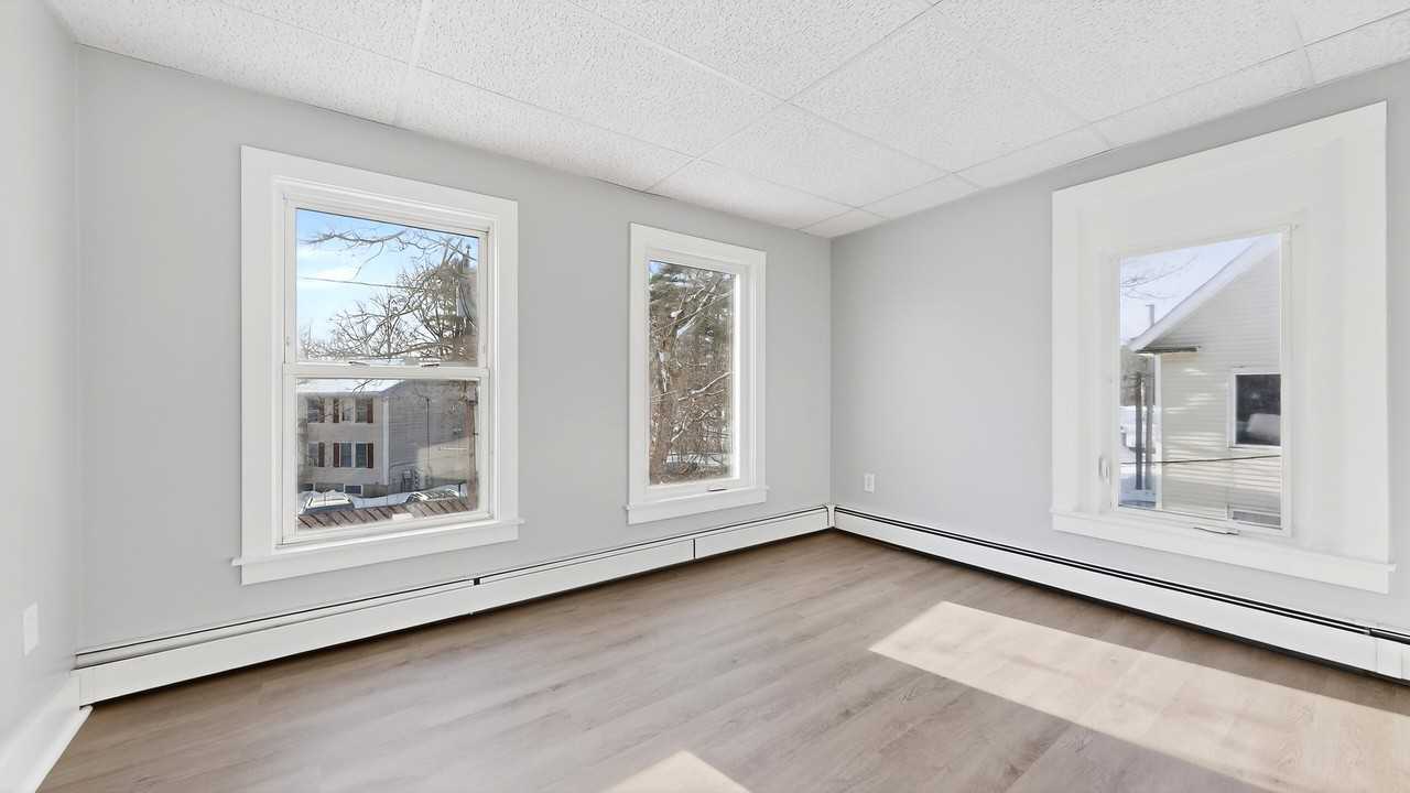 19 Riverbank Court - Photo 5 of 49