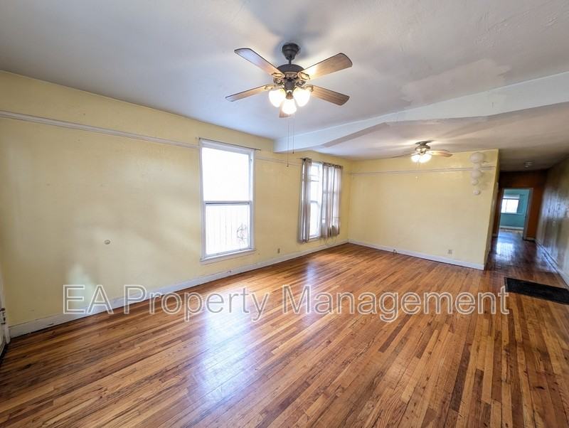 808 13th St Nw - Photo 3 of 17