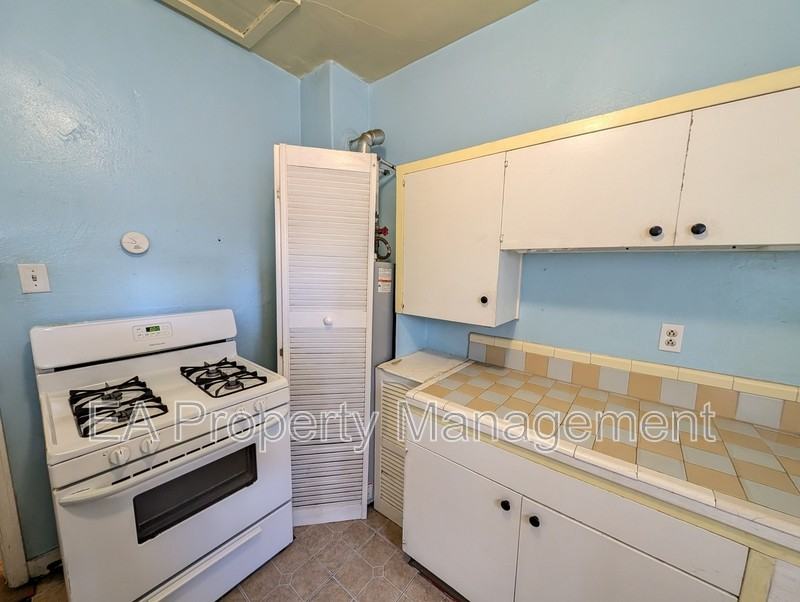 808 13th St Nw - Photo 7 of 17