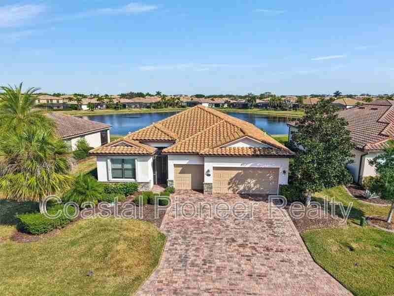 227 Heritage Preserve Run - Photo 3 of 33