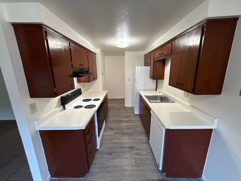 3802 Iberis St Ne - Photo 7 of 22