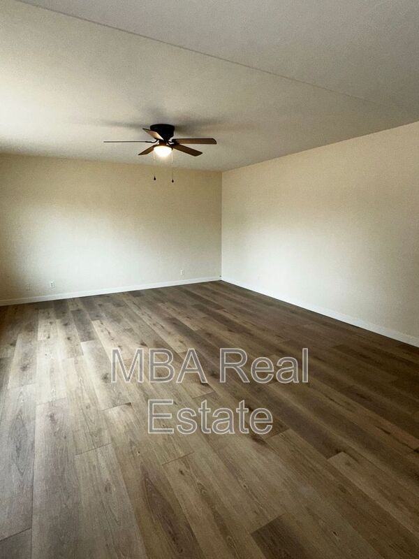 660 W Erie St - Photo 7 of 21