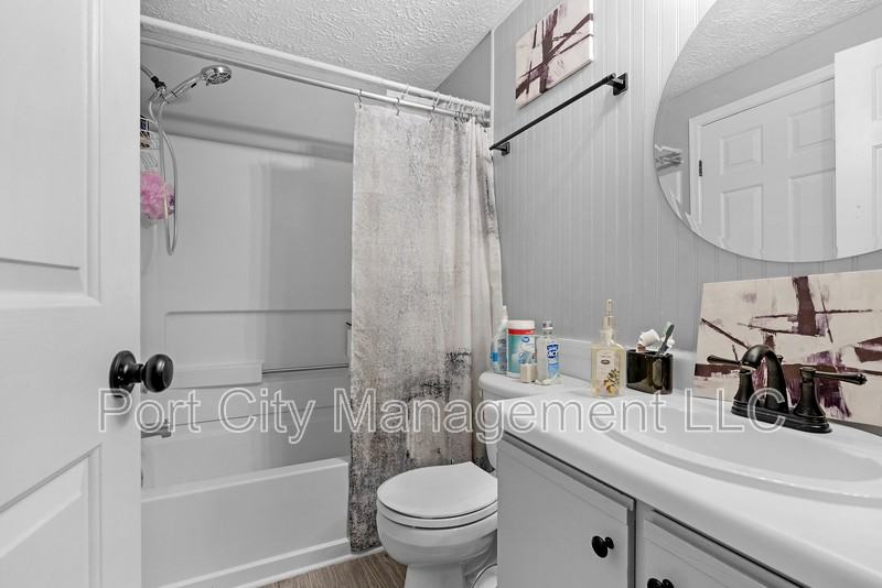 8030 Abbey Ct #H - Photo 6 of 17