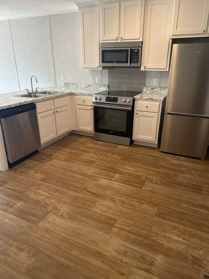 111 Truxton Ave #C - Photo 7 of 9