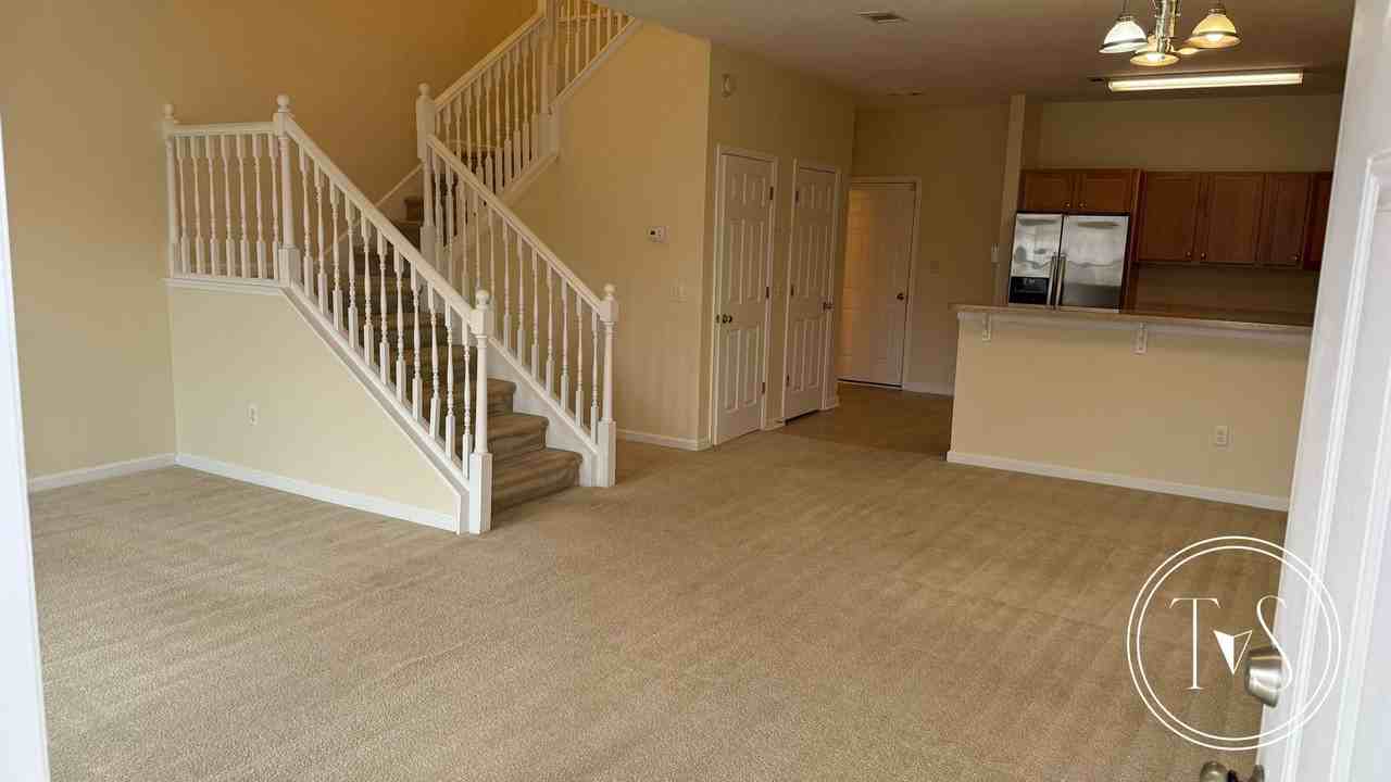 403 Valdez Ct - Photo 6 of 23