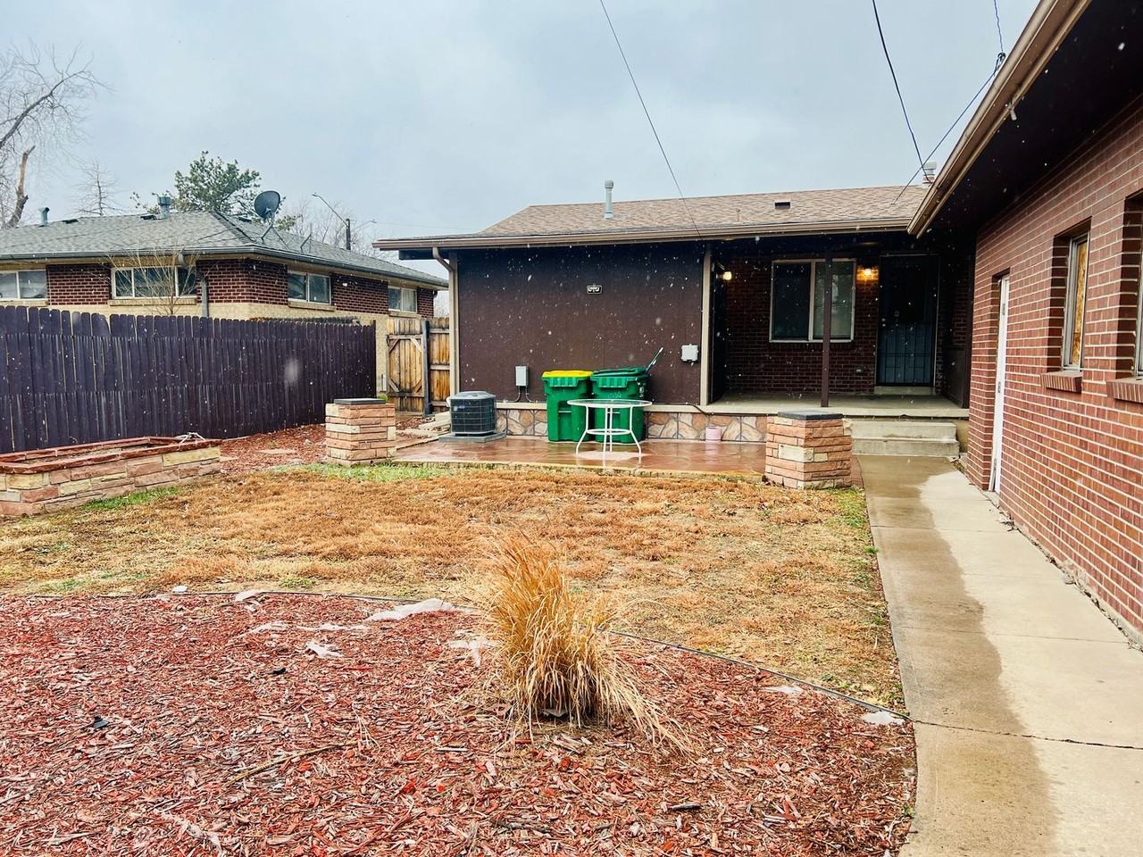 1730 Del Mar Pkwy #B - Photo 3 of 26