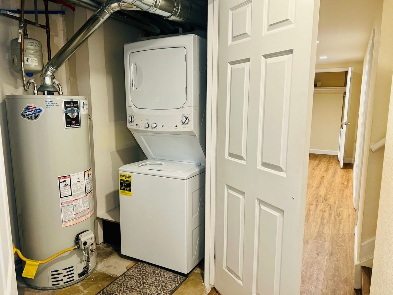 1730 Del Mar Pkwy #B - Photo 7 of 26