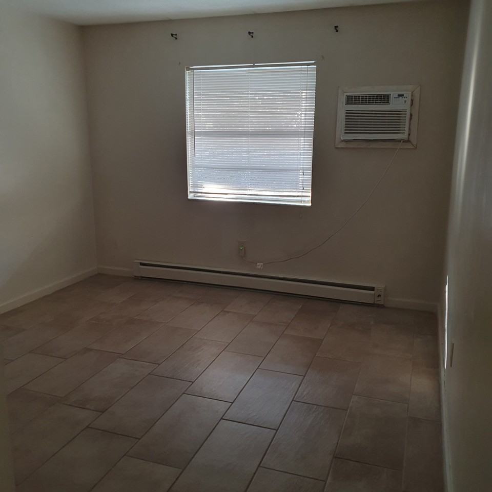 Hillview Apartments - Photo 4 of 11