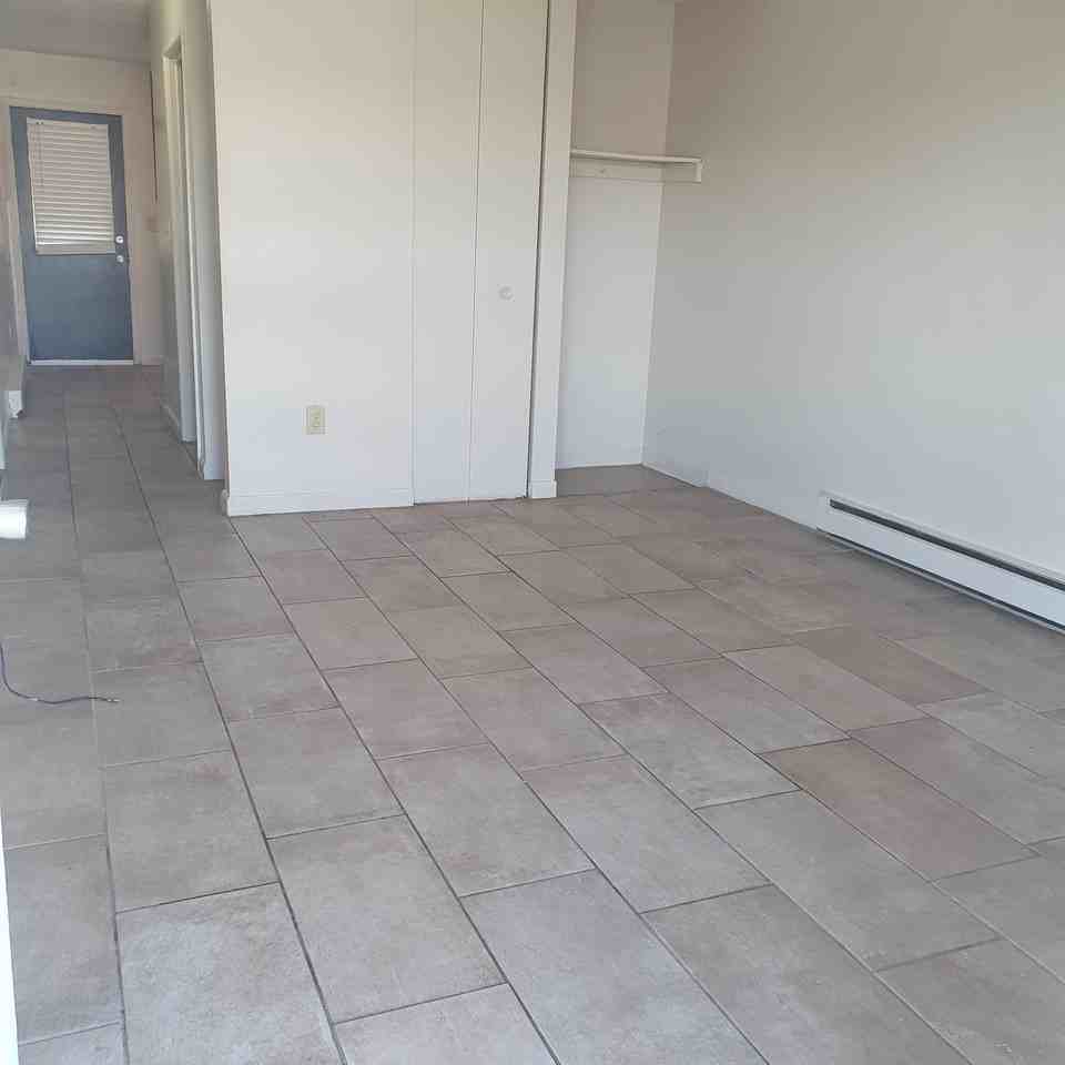 Hillview Apartments - Photo 5 of 11