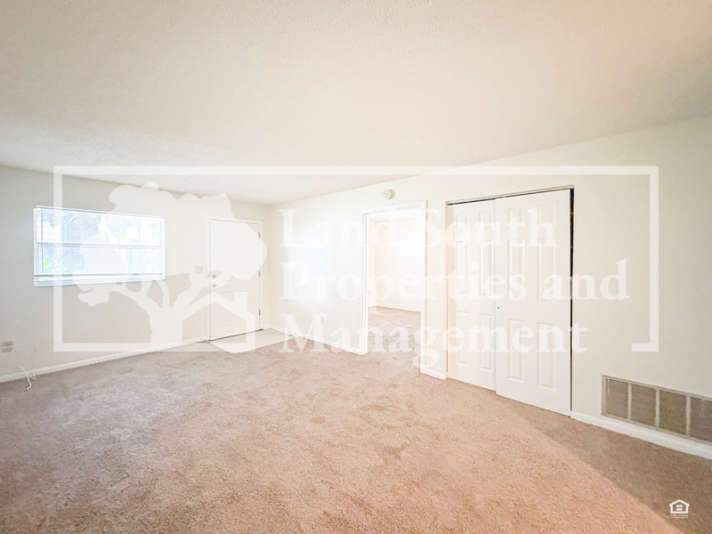 725 E Lime St #E - Photo 3 of 11