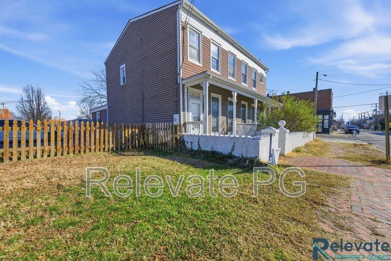 2820 Q St - Photo 2 of 27