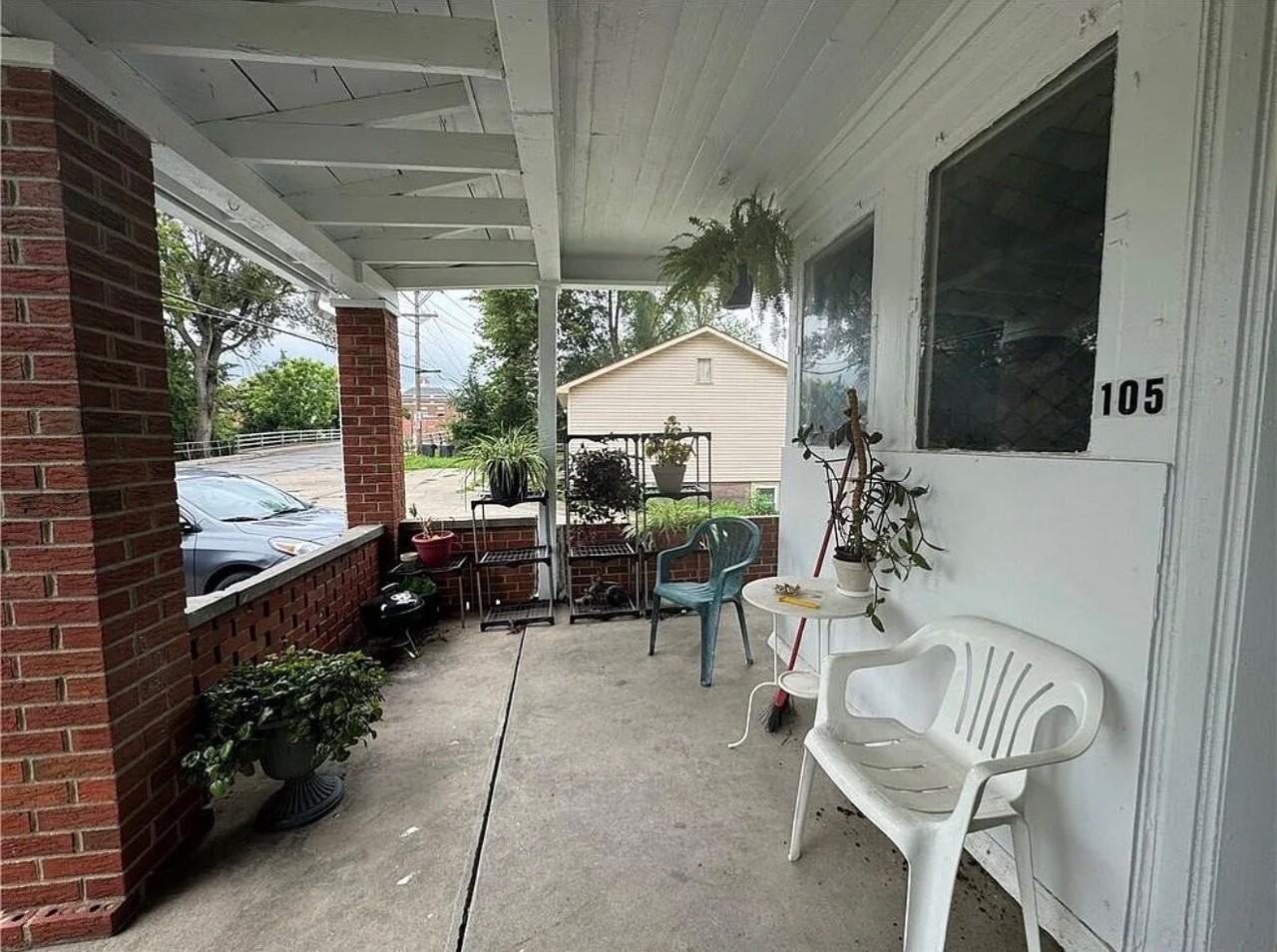 105 South College Street - Photo 2 of 9