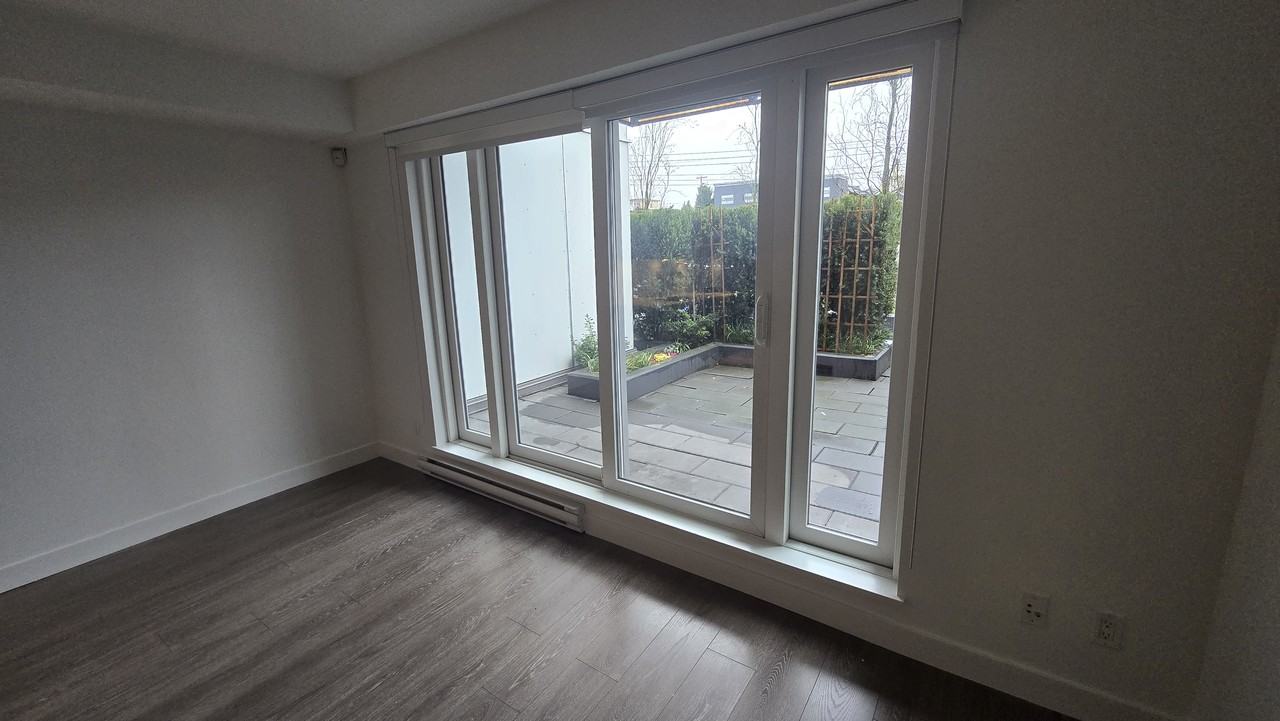 1588 East Hastings Street #202 - Photo 4 of 17