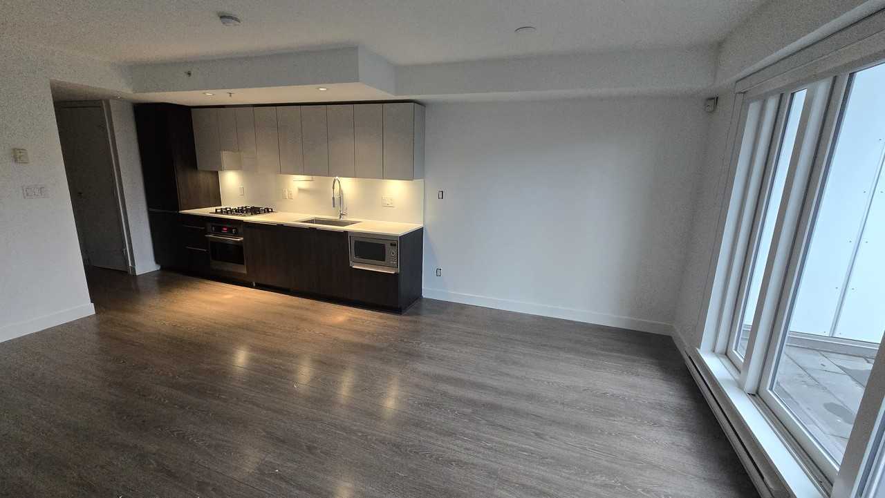 1588 East Hastings Street #202 - Photo 5 of 17