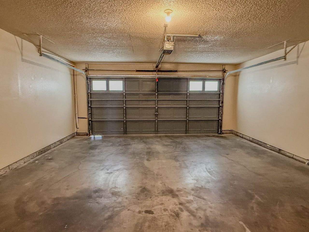 2409 Utah Ave - Photo 2 of 20