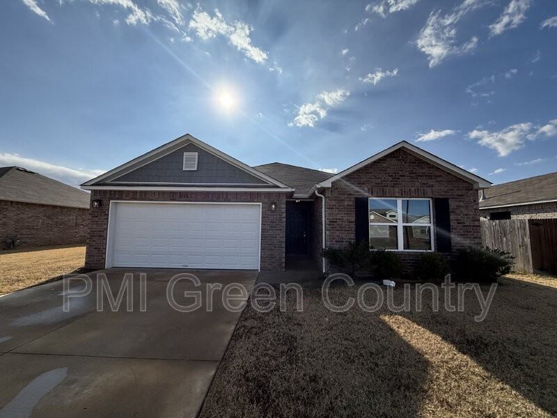 8506 E 161st Pl S - Photo 2 of 23