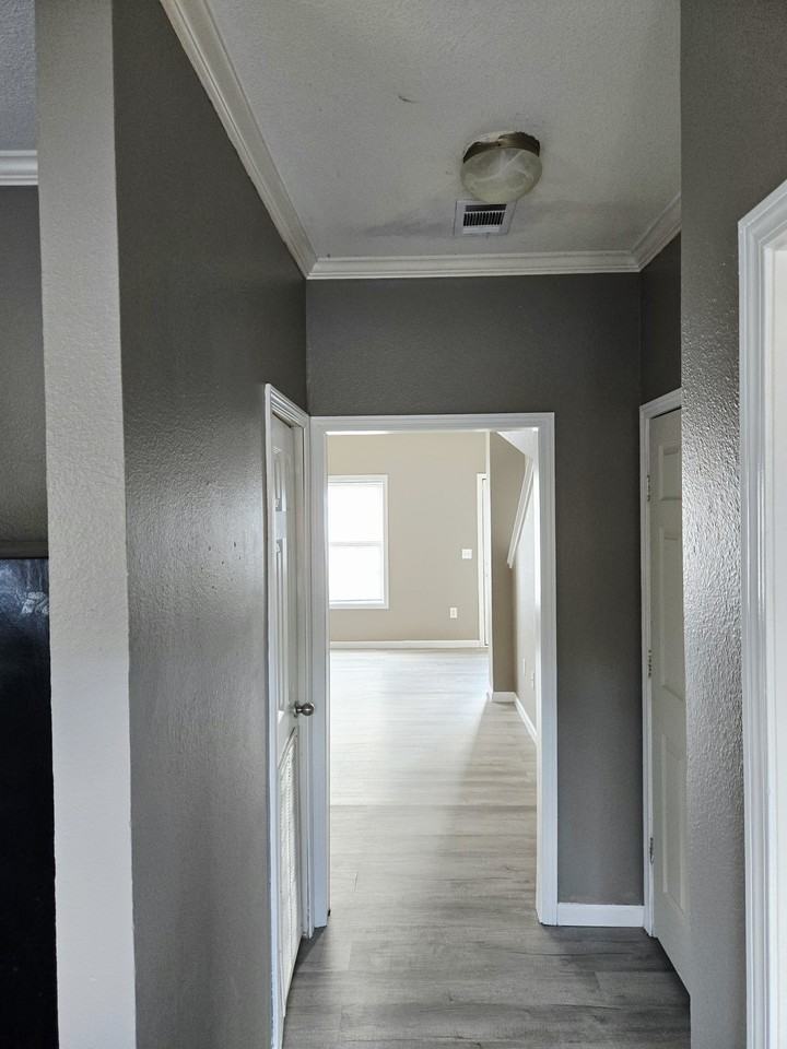 914 Holliston Mills Road - Photo 3 of 18