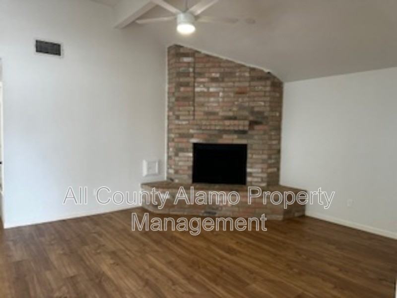 11318 Hatchet Pass Dr - Photo 6 of 15