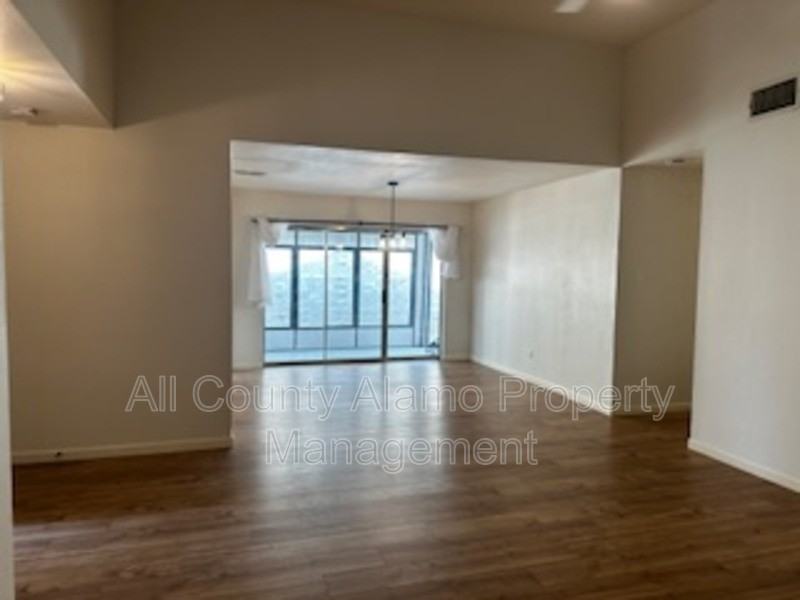 11318 Hatchet Pass Dr - Photo 7 of 15