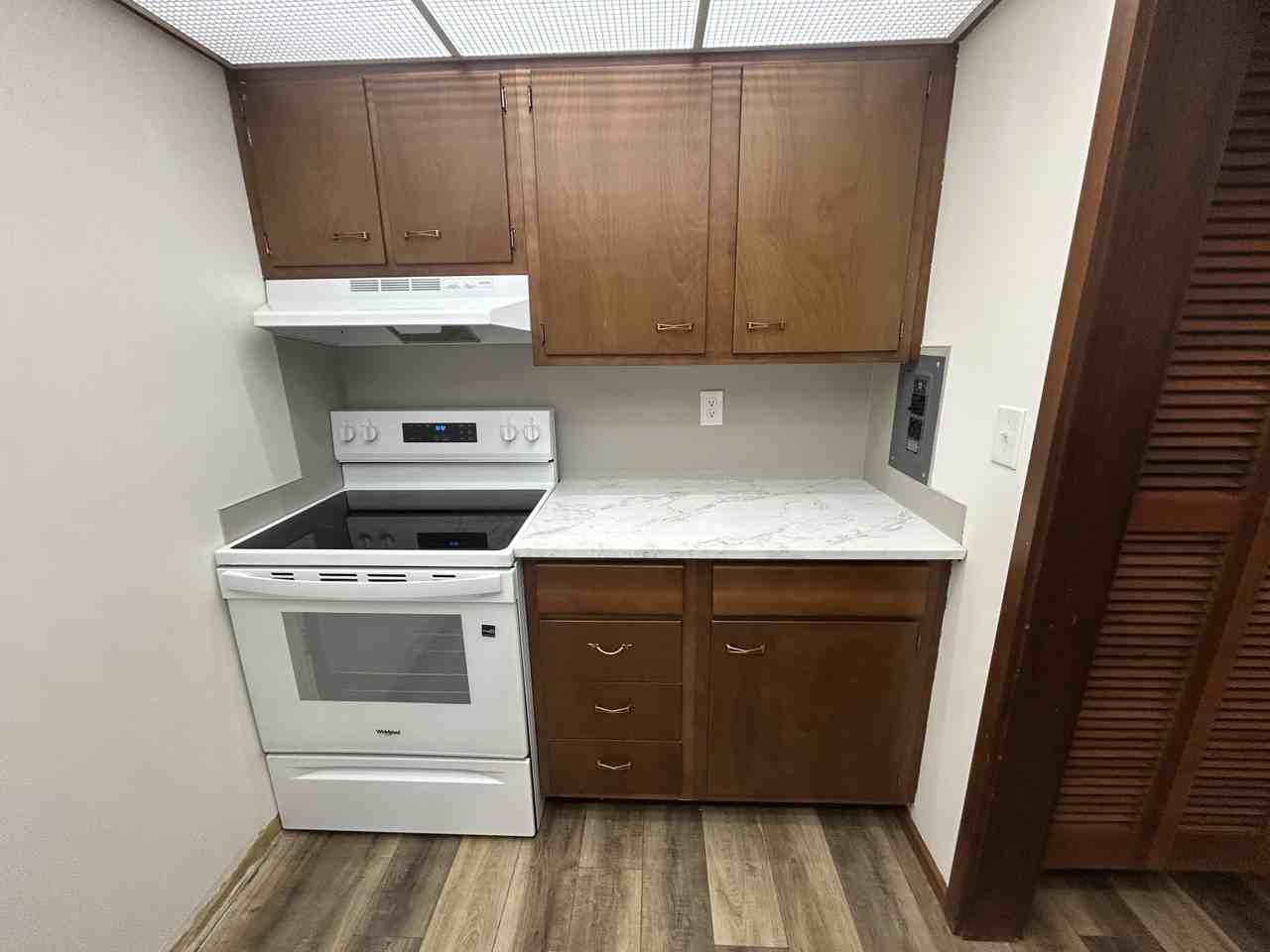 211 North 34th Street - Photo 6 of 12