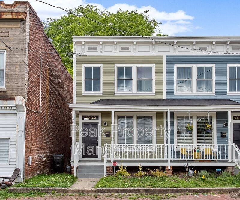 2702 P St - Photo 2 of 30