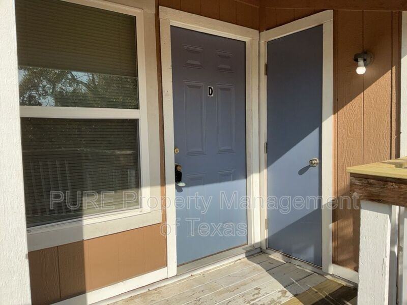 403 Hedgewood Dr #D - Photo 2 of 13