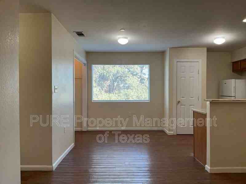 403 Hedgewood Dr #D - Photo 5 of 13