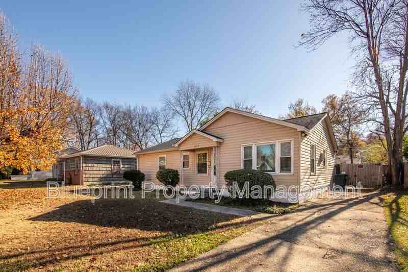 513 10th Ave S - Photo 3 of 21