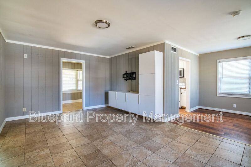 513 10th Ave S - Photo 5 of 21