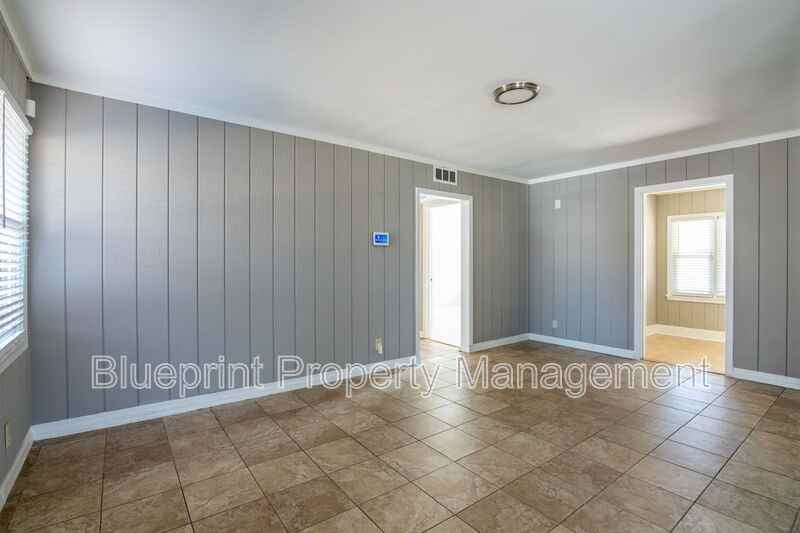 513 10th Ave S - Photo 7 of 21