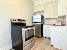 featured image of 74 Hanna Street West