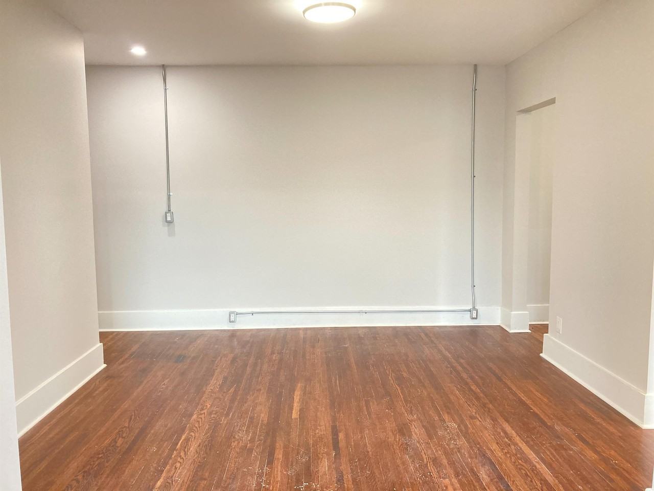 1469 Ottawa Street - Photo 4 of 32