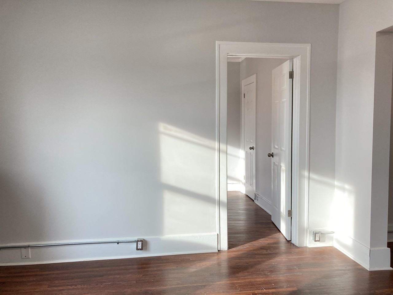 1469 Ottawa Street - Photo 5 of 32