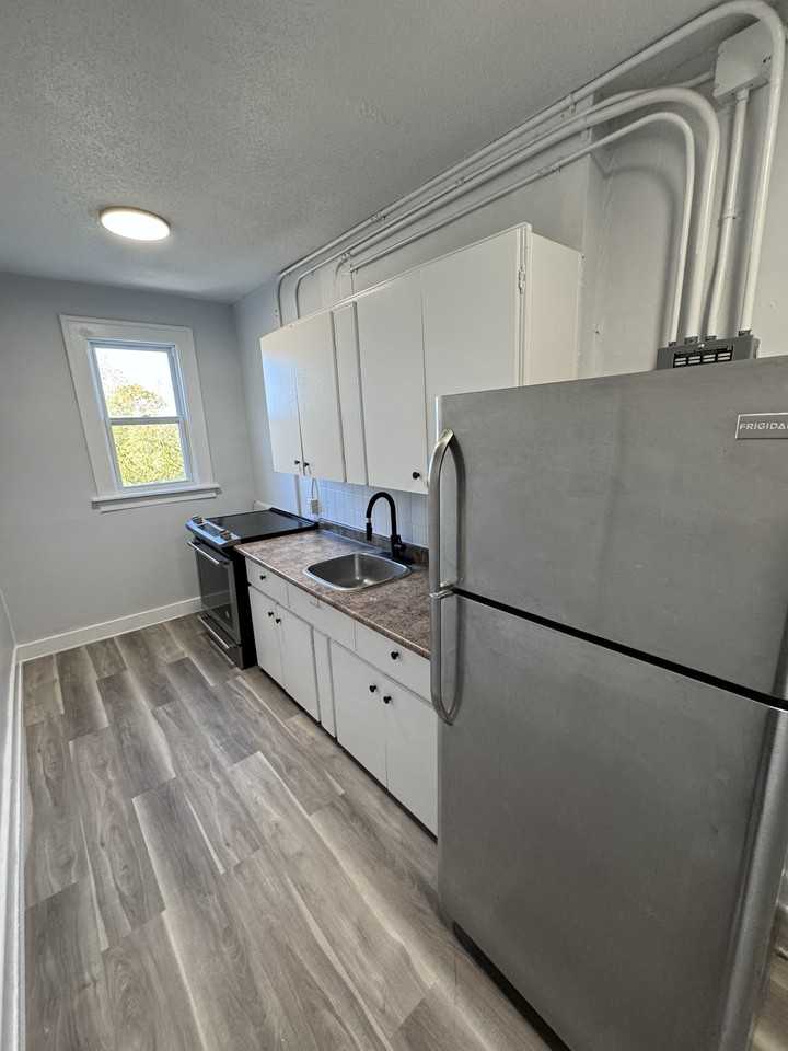 277 Curry Avenue - Photo 2 of 16