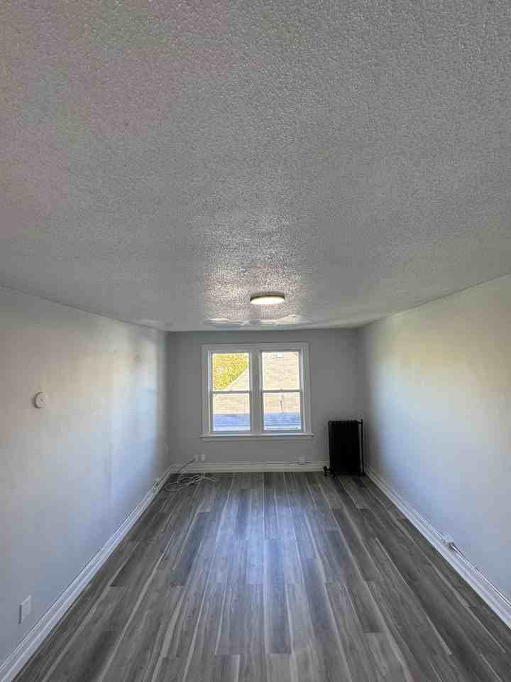 277 Curry Avenue - Photo 3 of 16