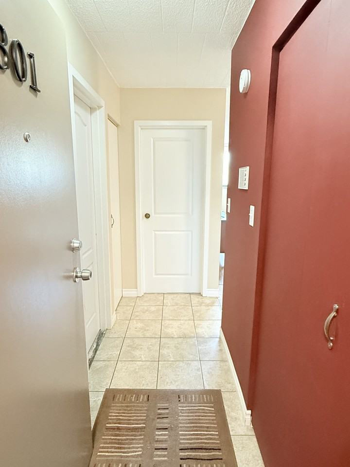 360 Tecumseh Road West - Photo 2 of 13