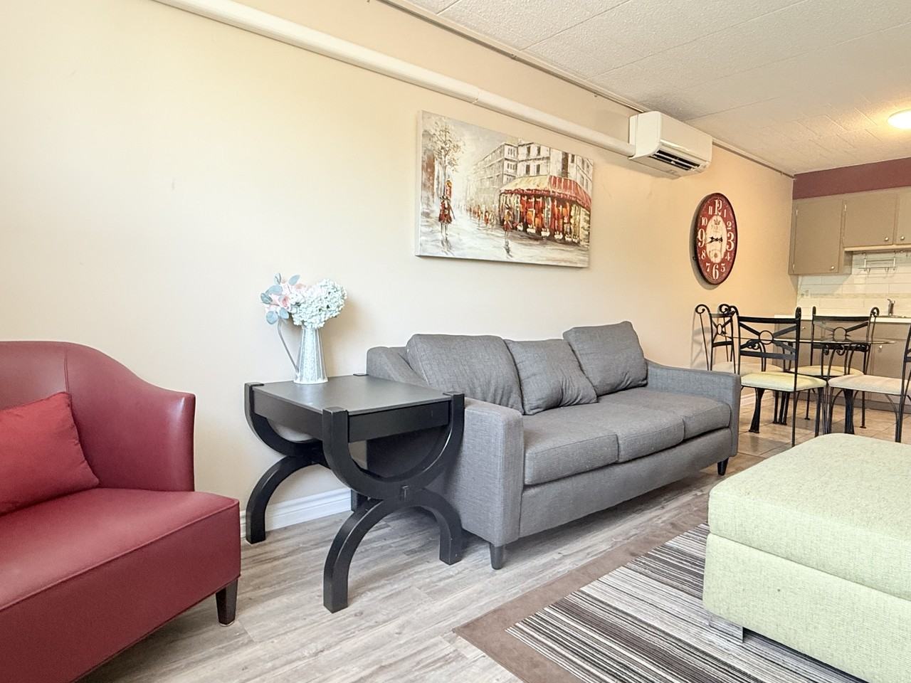 360 Tecumseh Road West - Photo 5 of 13