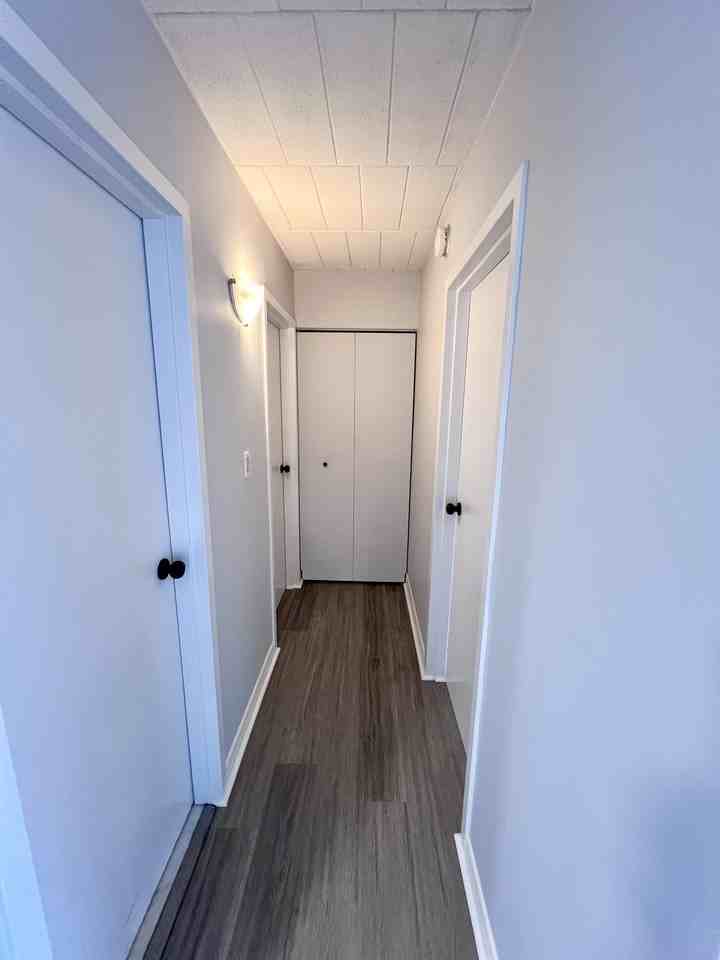 180 Tecumseh Road East - Photo 6 of 12