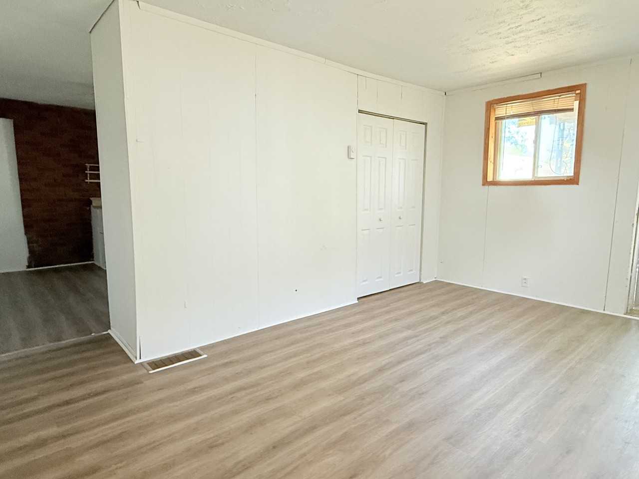 2452 Pillette Road - Photo 4 of 11