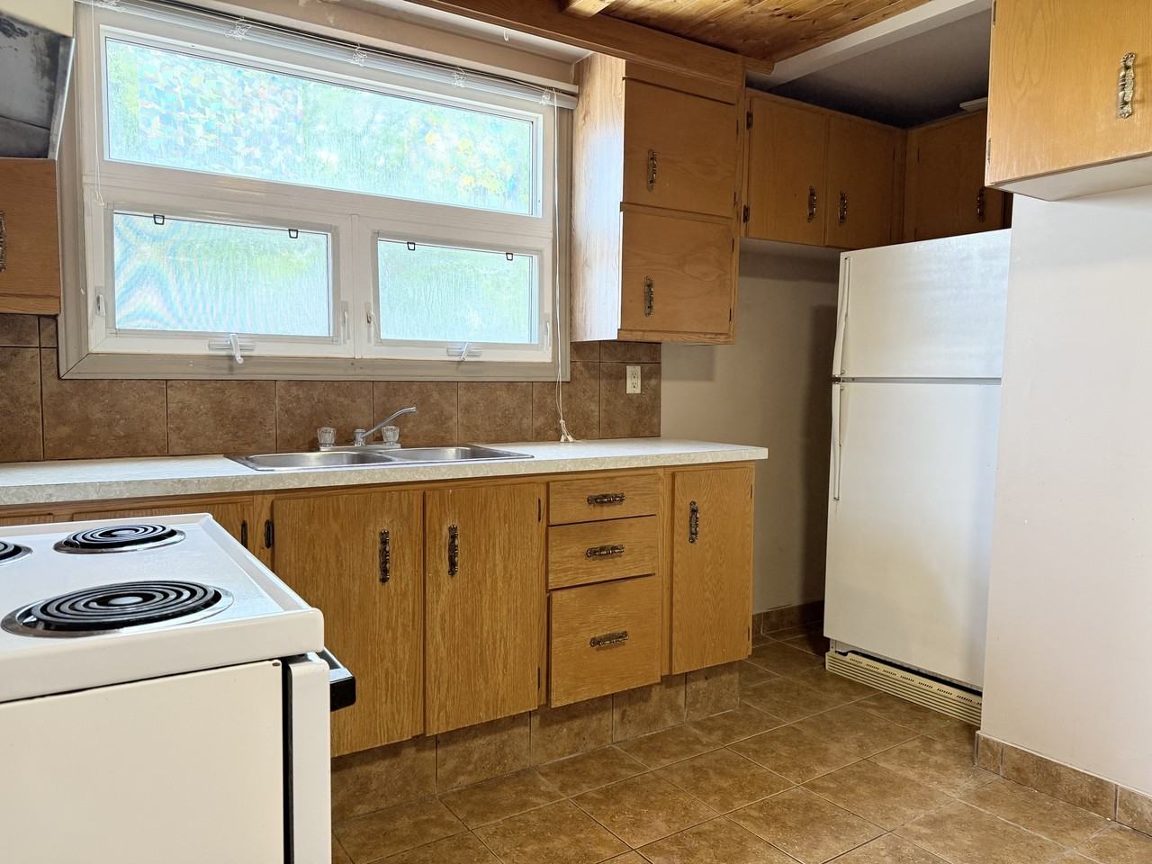 1101 Erie Street East - Photo 2 of 17